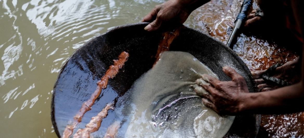 Gobierno boliviano presentó plan a largo plazo para gestionar mercurio sin consulta indígena